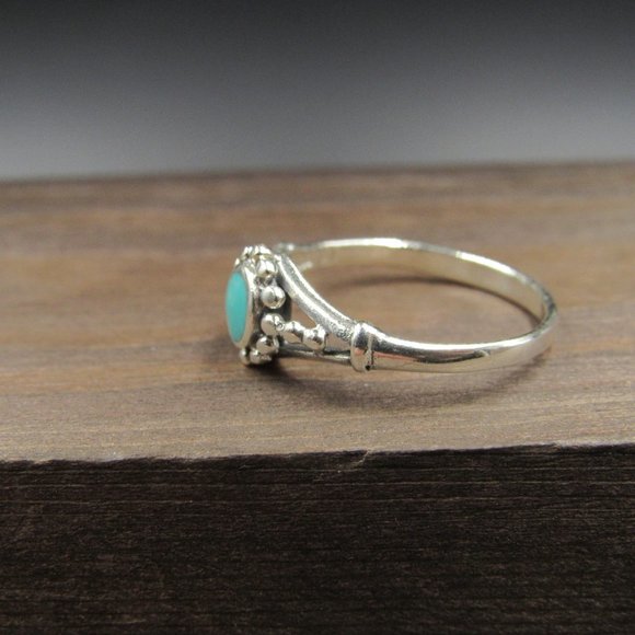 Size 6.75 Sterling Silver Cute Blue Inlay Ring - Picture 2 of 7